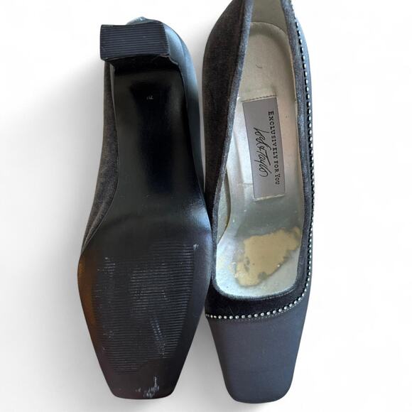 Vintage Black Satin Rhinestone Pumps by Lord & Taylor – Size 7.5 - Picture 4 of 8